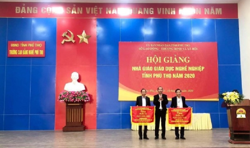 Lễ bế mạc hội giảng Nhà giáo GDNN tỉnh Phú Thọ năm 2020