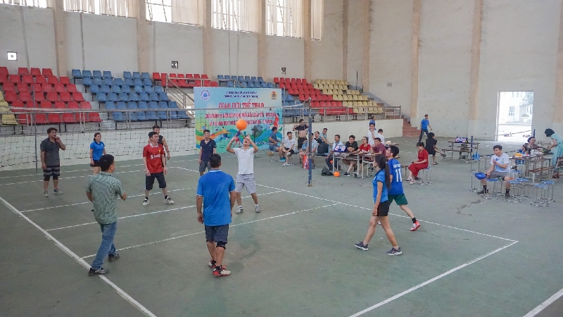 Sôi nổi hoạt động giao lưu thể thao chào mừng các ngày lễ lớn tại Trường Cao đẳng Cơ điện Phú Thọ
