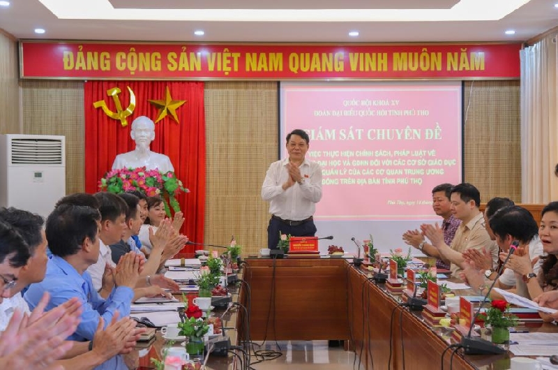 Đoàn Đại biểu Quốc hội tỉnh Phú Thọ thăm và làm việc tại trường Cao đẳng Cơ điện Phú Thọ