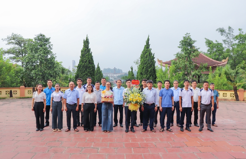 PCEM tổ chức dâng hương nhân ngày thương binh liệt sĩ 27/7 PCEM tổ chức dâng hương nhân ngày thương binh liệt sĩ 27/7